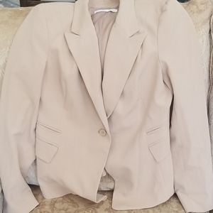 Suit. New York & Copany stretch beige.